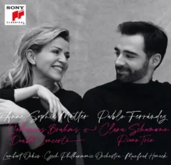 Album33 T 30 CM Brahms: Double Concerto & C. Schumann: Piano Trio