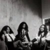 Album33 T 30 CM The Womack Sisters