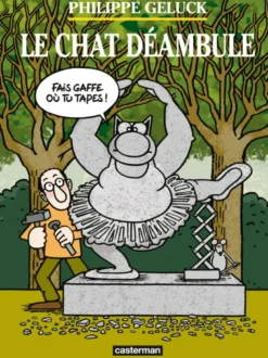 Le chat déambule