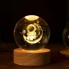 Veilleuse LED cosmonaute sur la lune